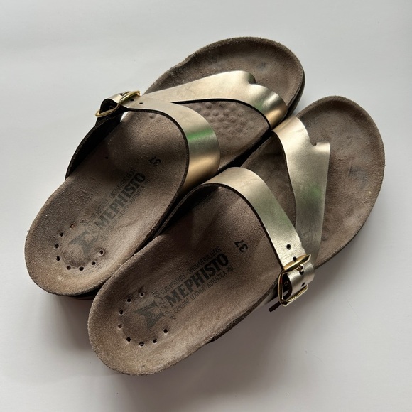 Mephisto Women’s Gold Tan Sandals with Adjustable Buckles - Picture 2 of 13